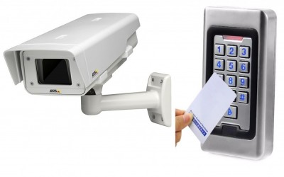 KENO KN-PVN1BR - IP видеокамера выполнена в корпусе  вандалозащищенной вызывной панели и предназначена для  использования вне помещений с целью охранн